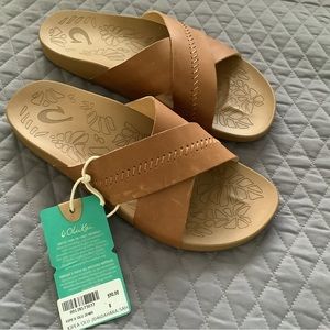 Olukai women’s size 8/38 sandals